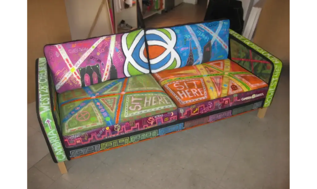 Brand Couch 5